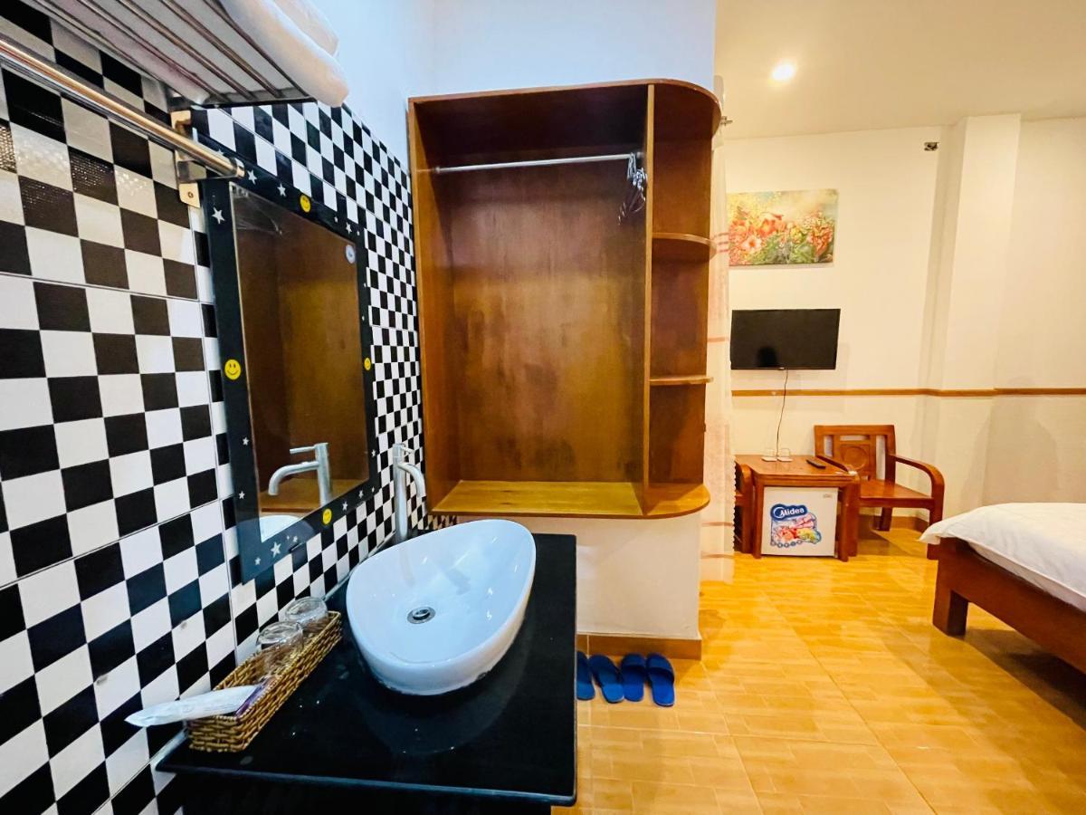 Minh Vu Hotel فونج تاو المظهر الخارجي الصورة